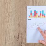 Short selling - strategia zarabiania na spadkach cen akcji